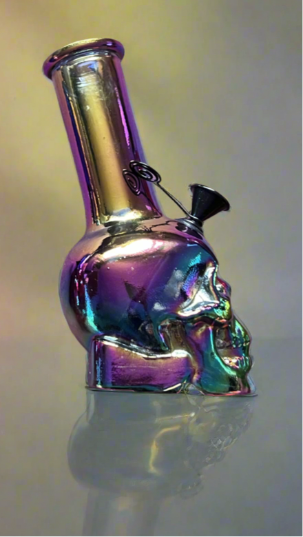skull glass bong