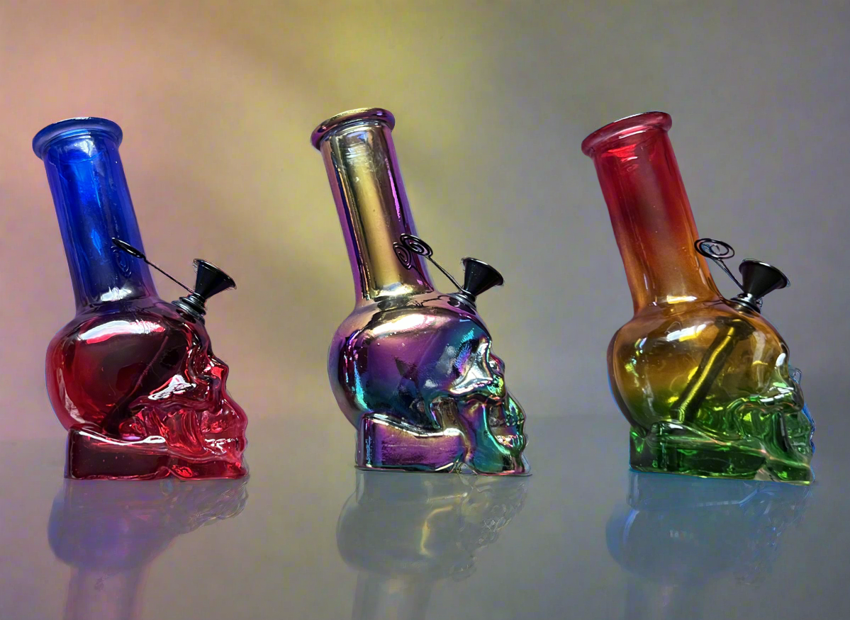 skull glass bong