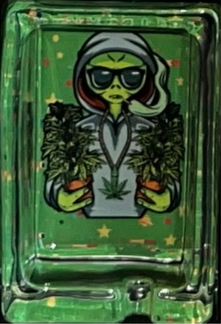 alien ashtray
